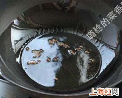 擂茄子辣椒的做法 西红柿辣椒炒茄子的做法