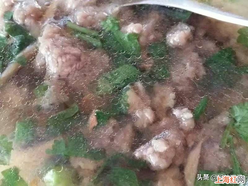 炖牛肉汤放什么食材 牛肉汤的简单做法窍门