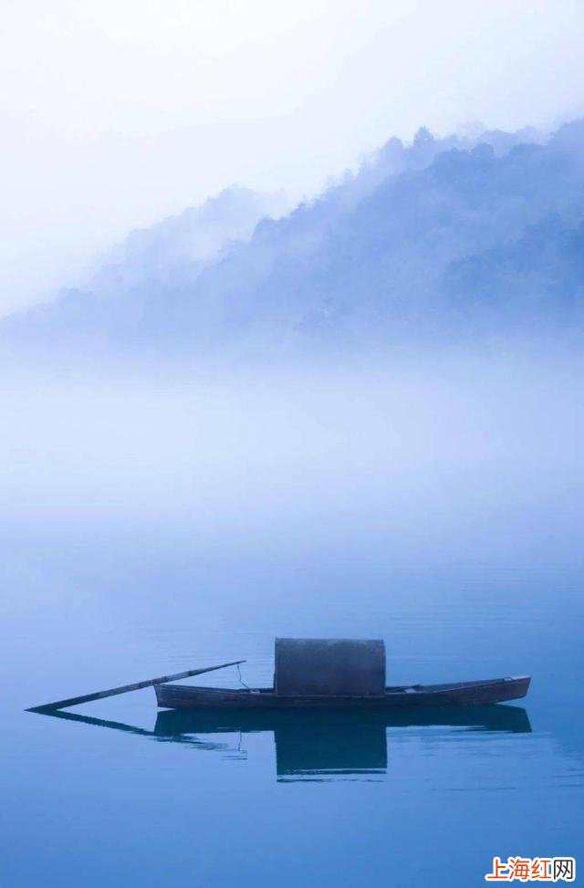 女孩说一蓑烟雨任平生是什么意思 竹杖芒鞋轻胜马谁怕一蓑烟雨任平生的意思