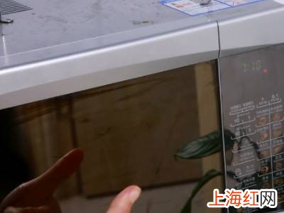 怎么清洗微波炉里面的油渍小妙招