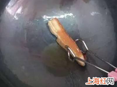 生铁锅裂开了一条缝怎么补救