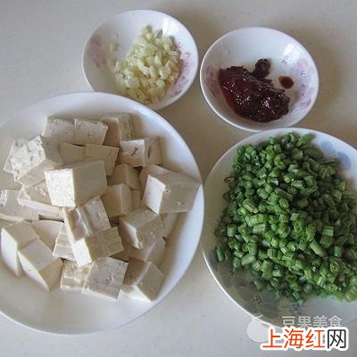 家常炒豆腐怎么做好吃 汪丫鱼烧豆腐怎么做好吃