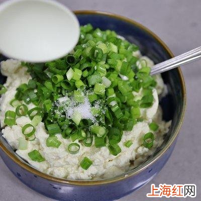 小葱拌豆腐怎么做法好吃 小葱拌豆腐怎么做好吃