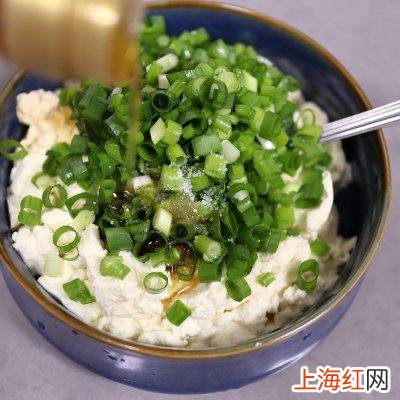 小葱拌豆腐怎么做法好吃 小葱拌豆腐怎么做好吃