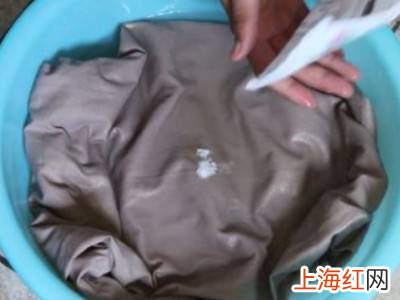 棉袄放久了发黄怎么办