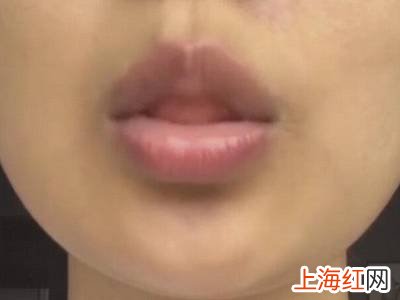 口香糖怎么在嘴巴里打响