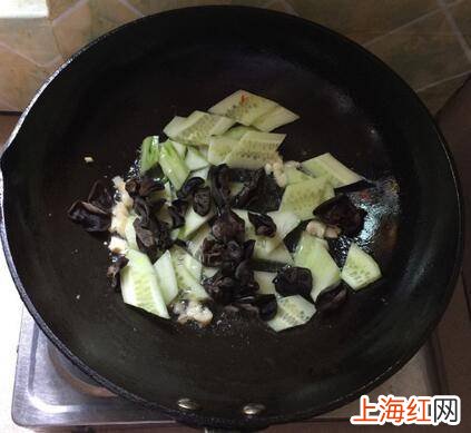 鸡胸肉怎么炒好吃