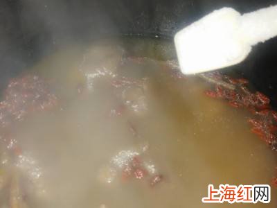 公鸡汤怎么炖好喝又营养