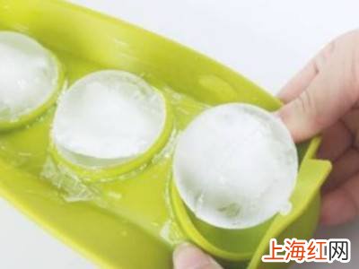 球形冰格怎么注水