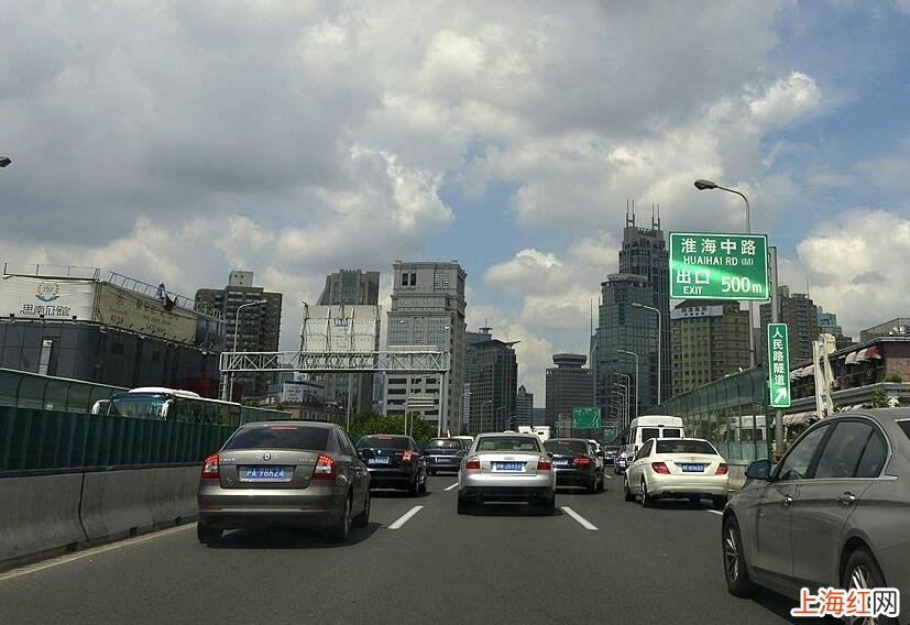 绿灯左转弯可以掉头吗