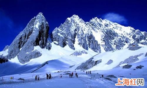 玉龙雪山七八月有雪吗