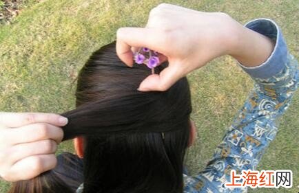 简单古代头发怎么扎