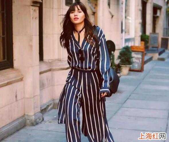 睡衣怎么穿的时尚