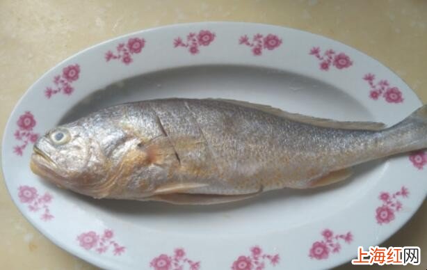 葱油黄鱼怎么做