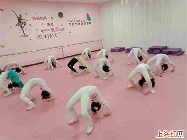 10秒学会劈叉 儿童练下腰最简单的方法