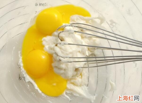 奥利奥杯子蛋糕怎么做