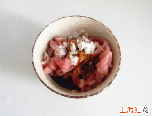 菠菜炒肉怎么弄