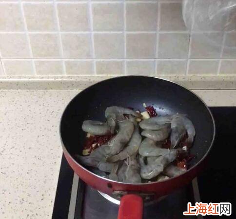 红烧虾怎么炒好吃又简单