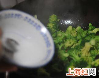 花菜怎么炒够脆