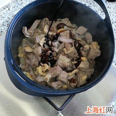 爆好吃的无水炖牛腩 美食家常炖牛腩的做法